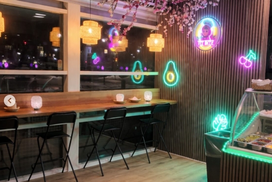 Indbydende café og spiseområde hos FitBite i Herlev